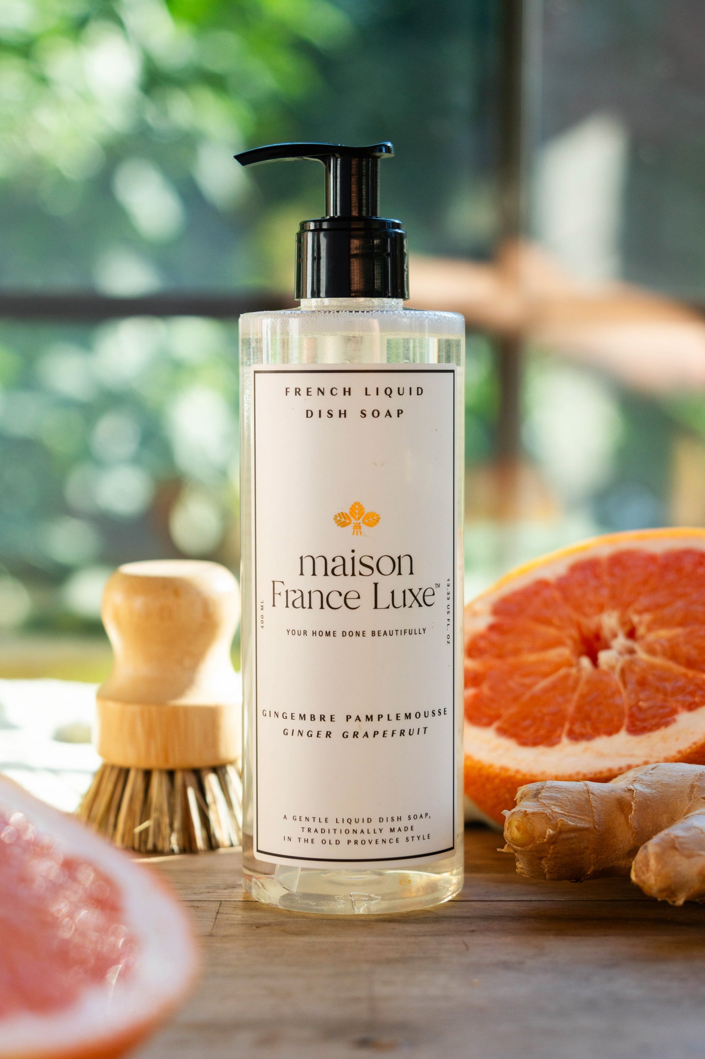 Ginger & Grapefruit natural dish soap, made in France with luxurious, plant-based ingredients.